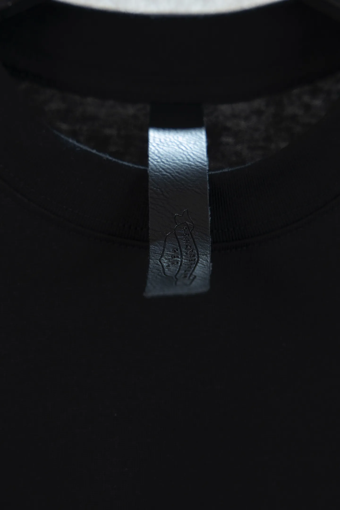 🅿️190 model number k735 Chrome hearte/Chrome heart ch 25ss Miami limited Sanskrit printed T-shirt short sleeves. A must-have item for daily commuting for men and women in light luxury. The correct version is welcome to compare. Detailed features: ·280 grams of 100% cotton double yarn jersey fabric. ·Custom-dyed in the same vat with special thickened 32 count double-strand 1x1 thread. ·Double-needle cross-stitch technology. ·Original main mark washed hangtag. COLOUR: Black White SIZE: xs s m L